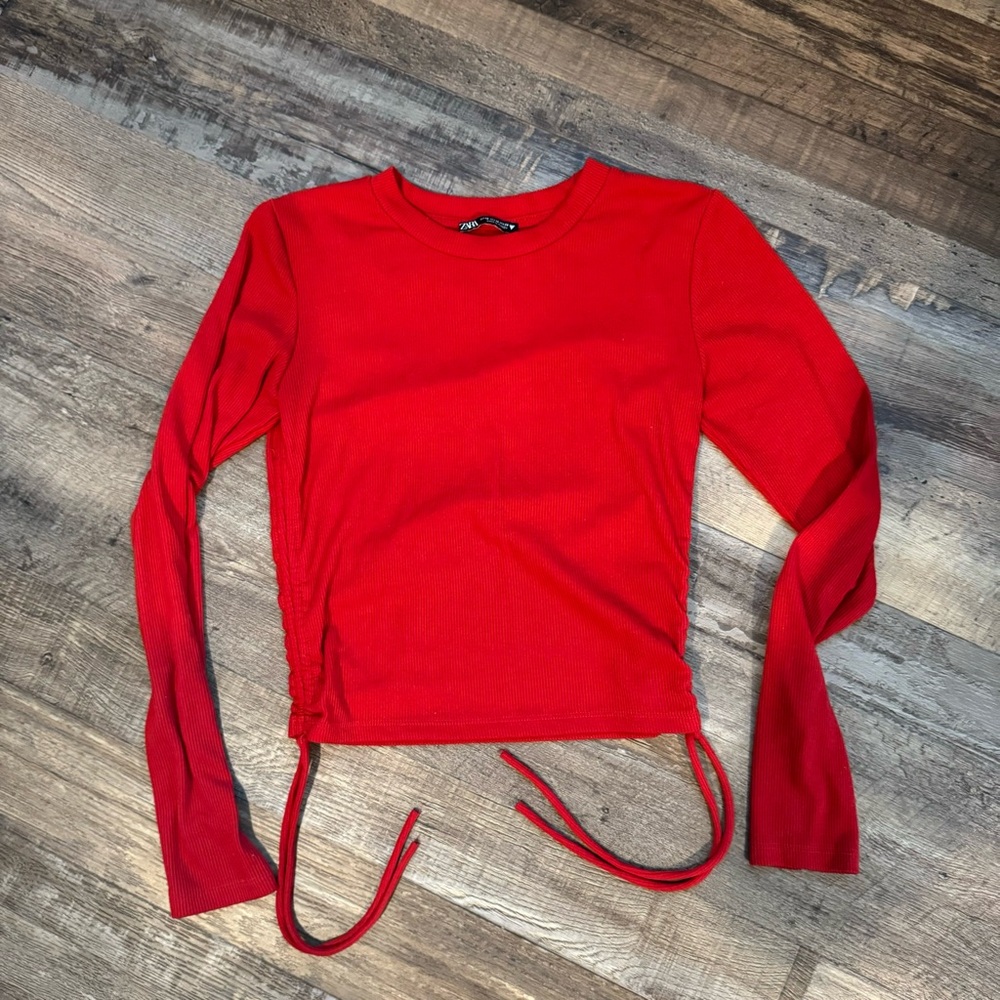 Zara red cropped long sleeve